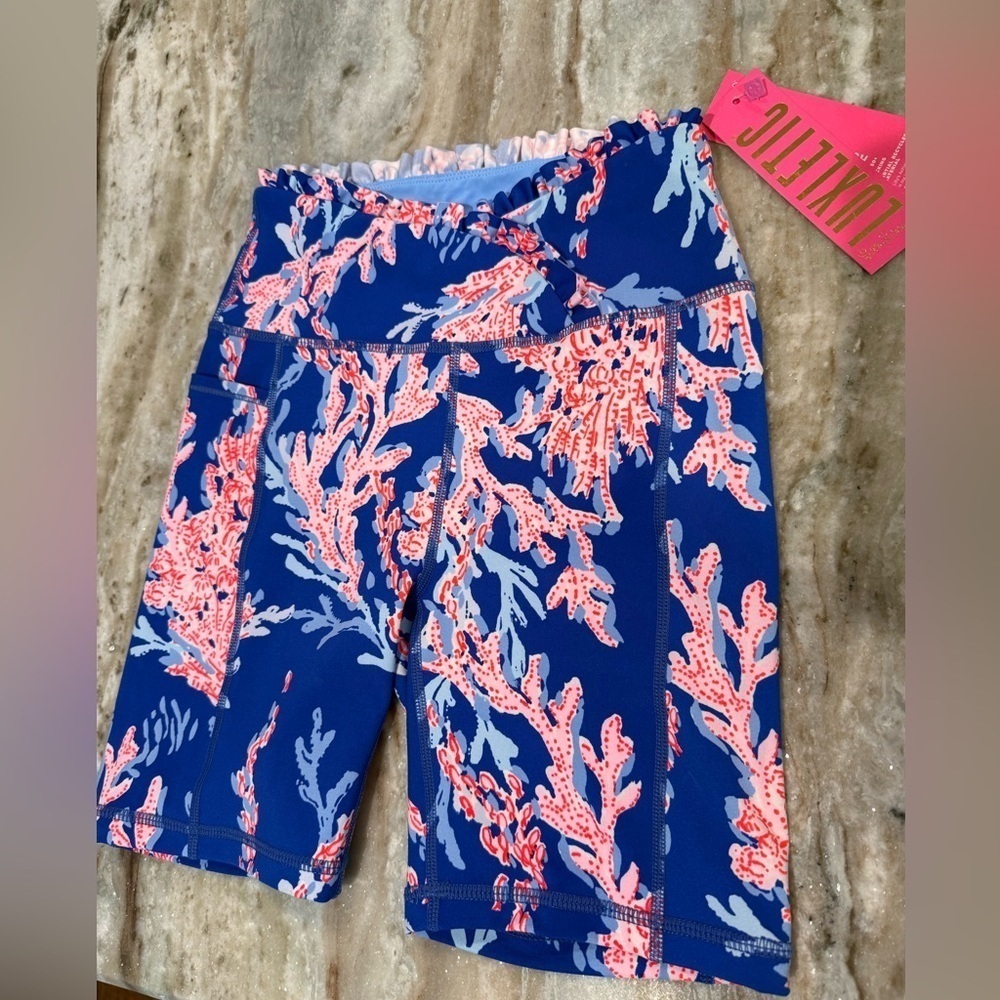 NWT Women’s LILLY PULITZER Weekender High Rise ruffle shorts- Borealis Blue. XS - Picture 4 of 7